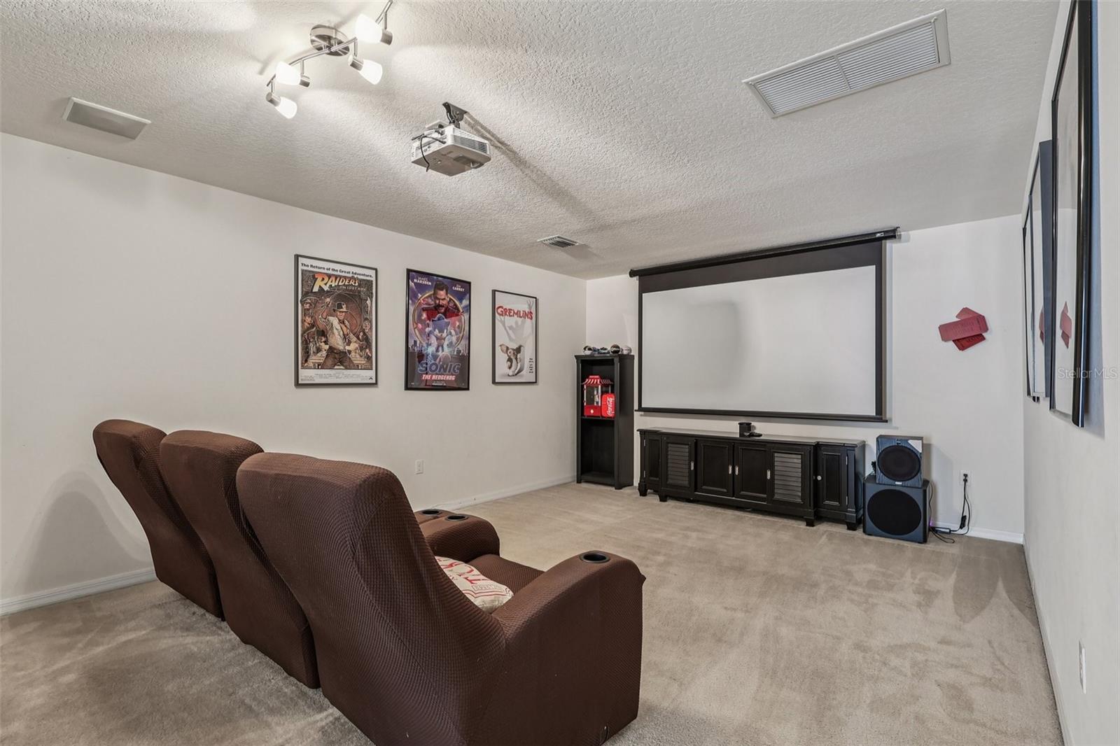 Image 33 of 63 For 13101 Done Groven Drive