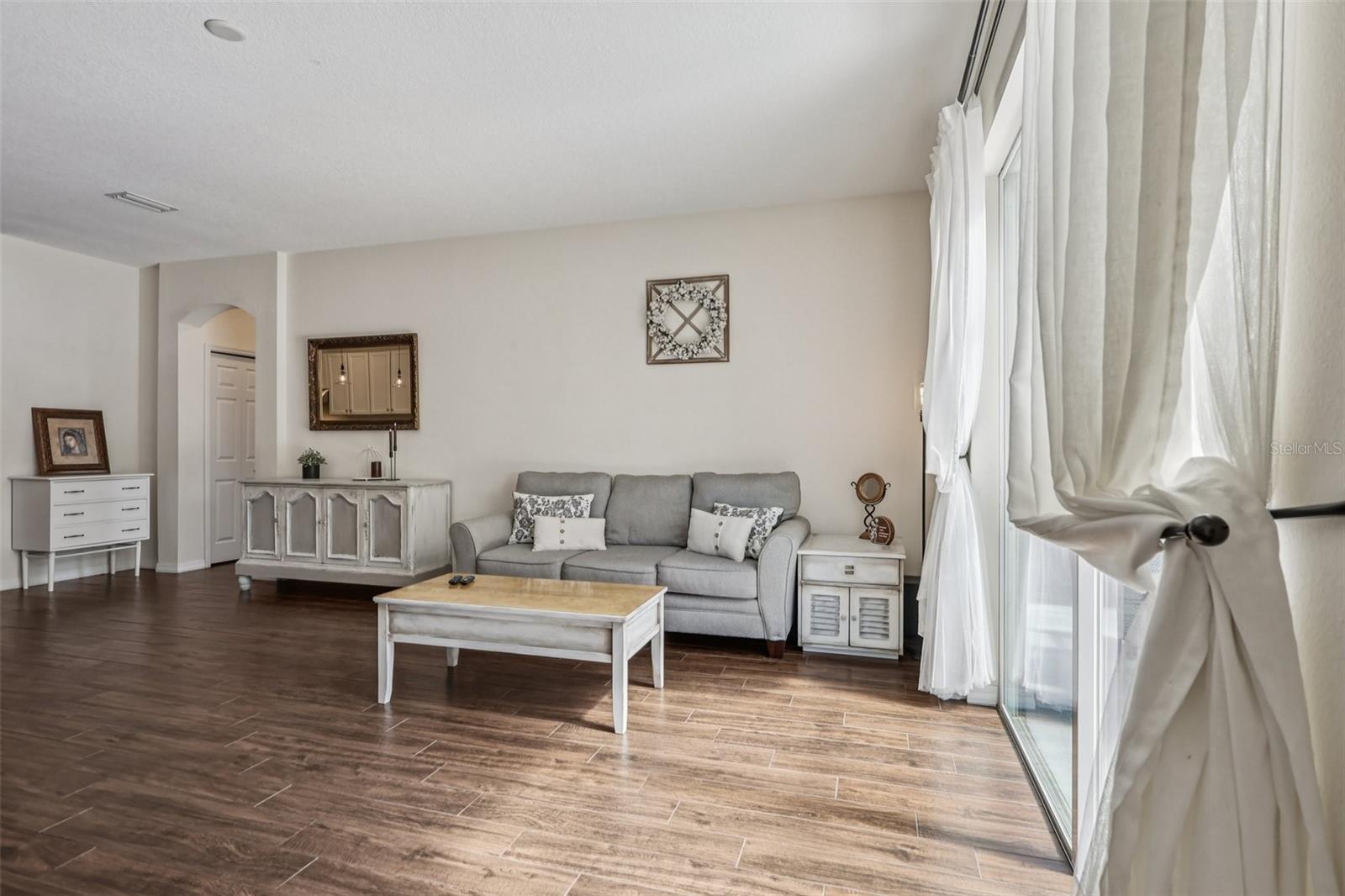 Image 9 of 63 For 13101 Done Groven Drive