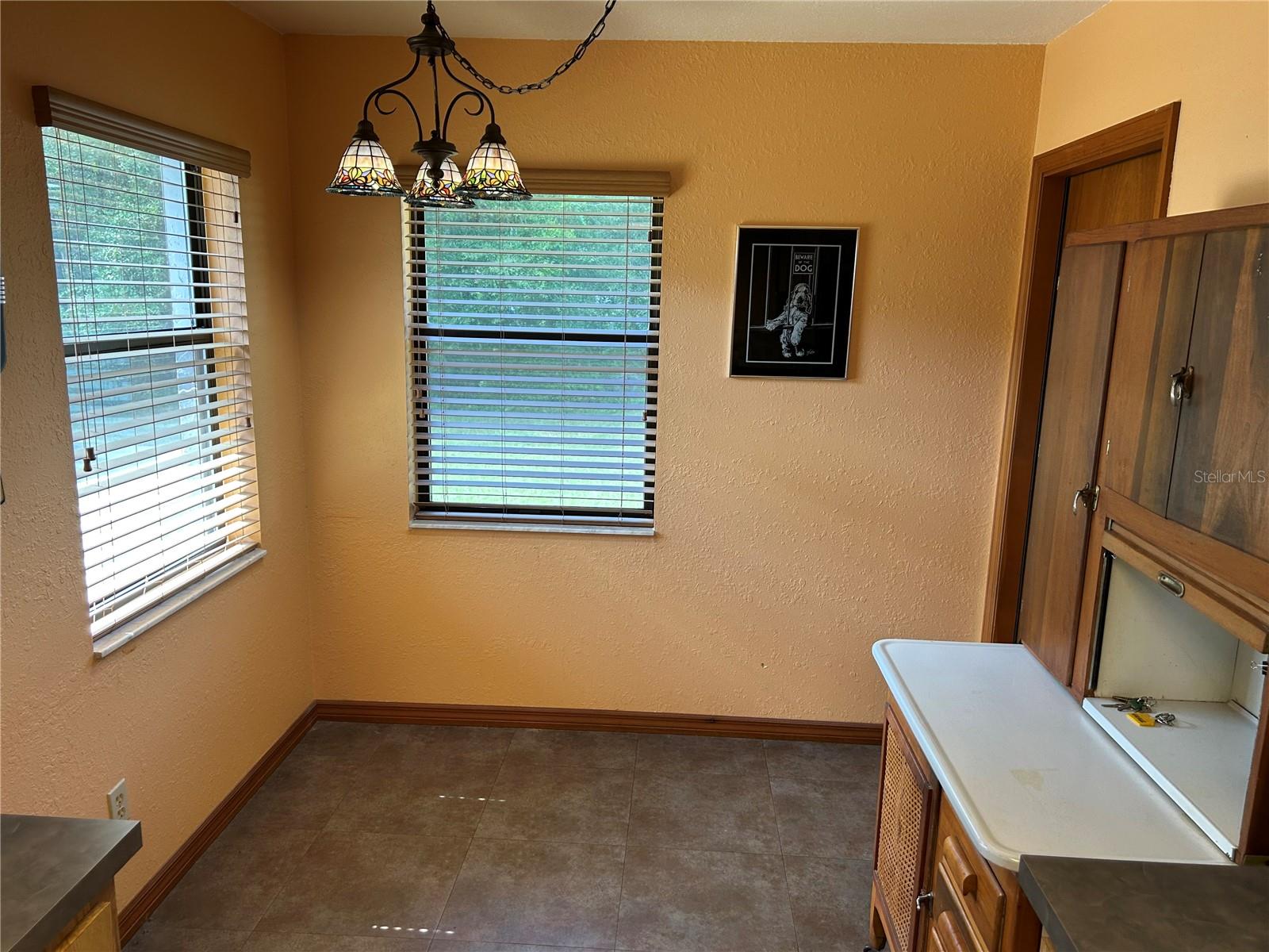 Image 12 of 23 For 6490 Amity Street