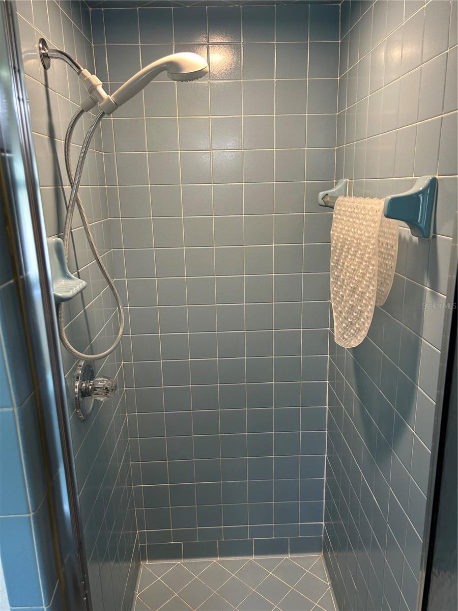 Image 15 of 23 For 6490 Amity Street