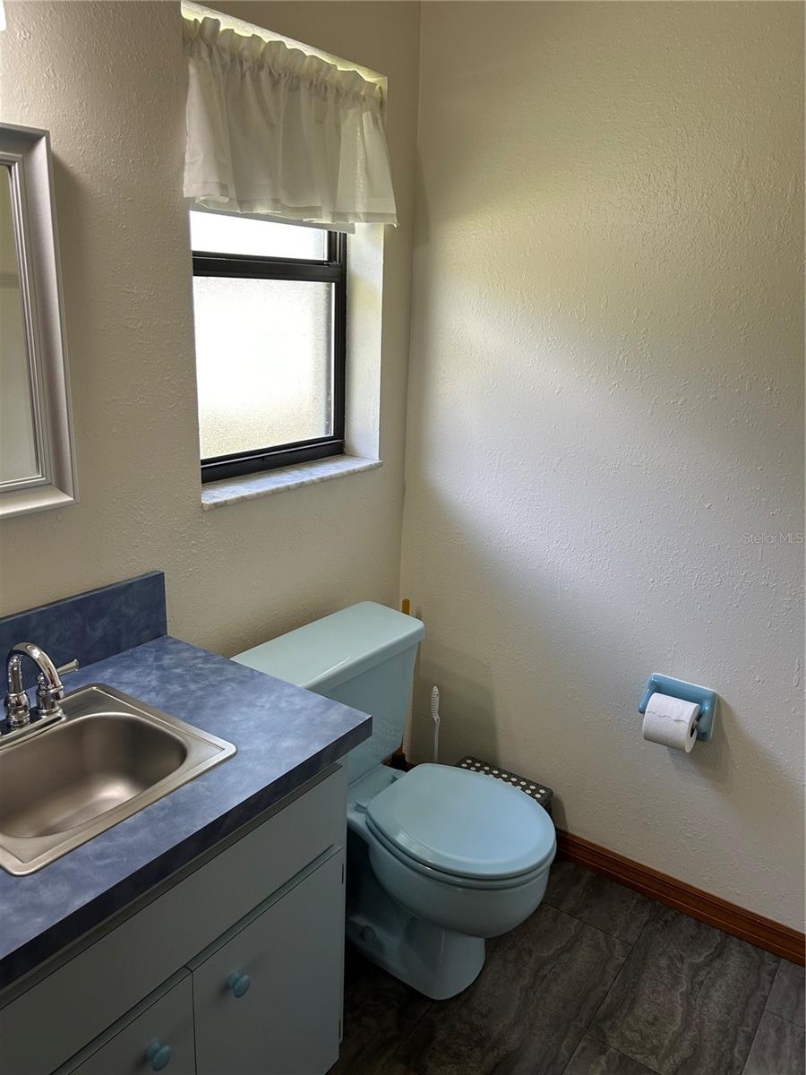 Image 16 of 23 For 6490 Amity Street