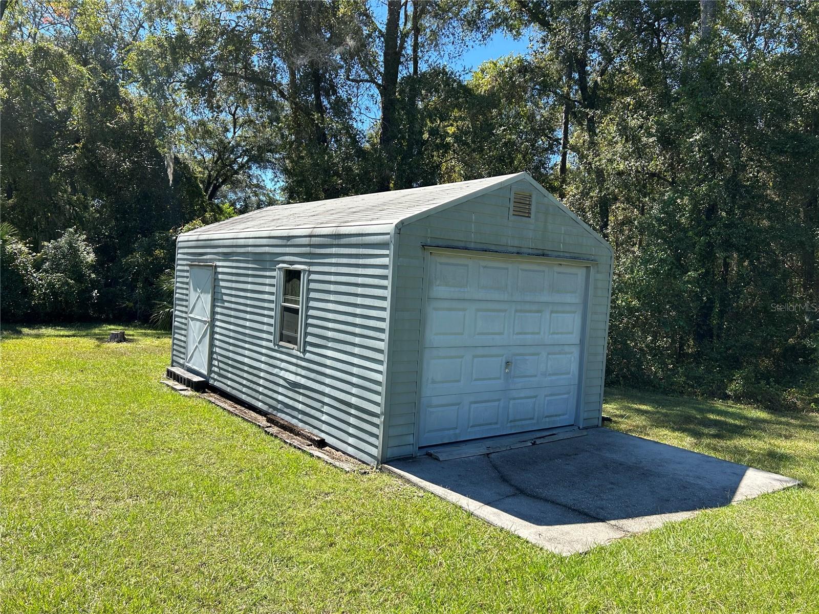 Image 21 of 23 For 6490 Amity Street