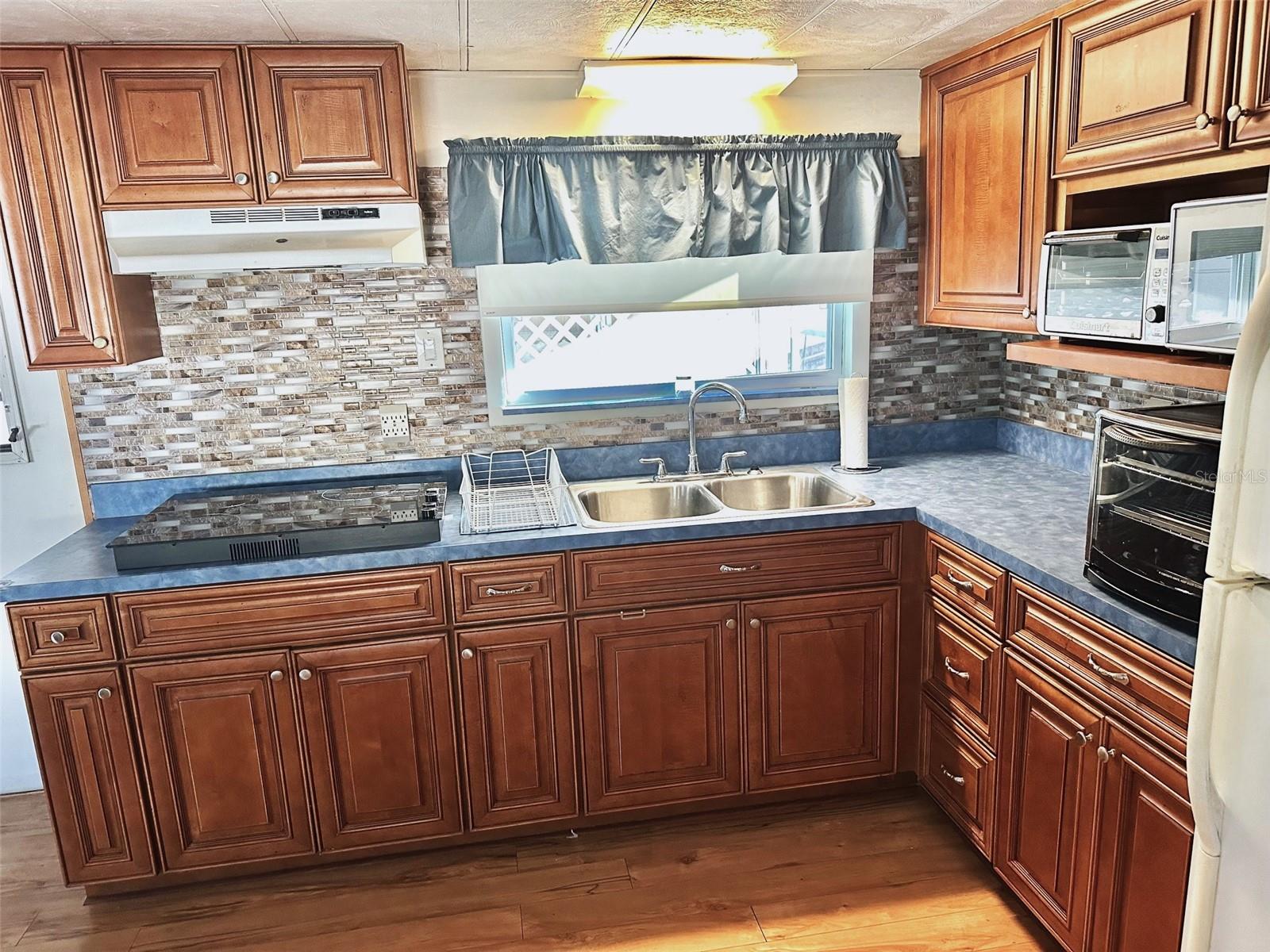 Listing photo id 1 for 9790 66th Street N 330