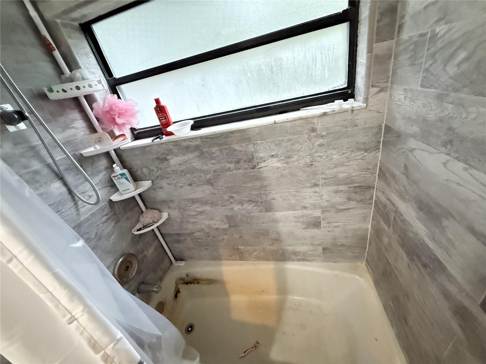 Image 4 of 22 For 1521 Saint Elizabeth Place