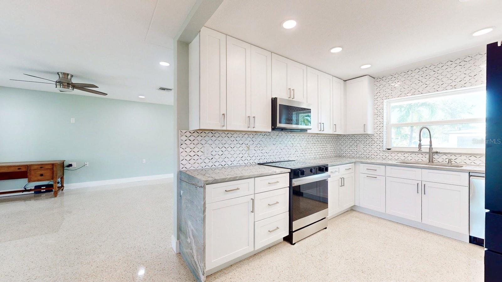 Image 7 of 48 For 10133 4th Street E