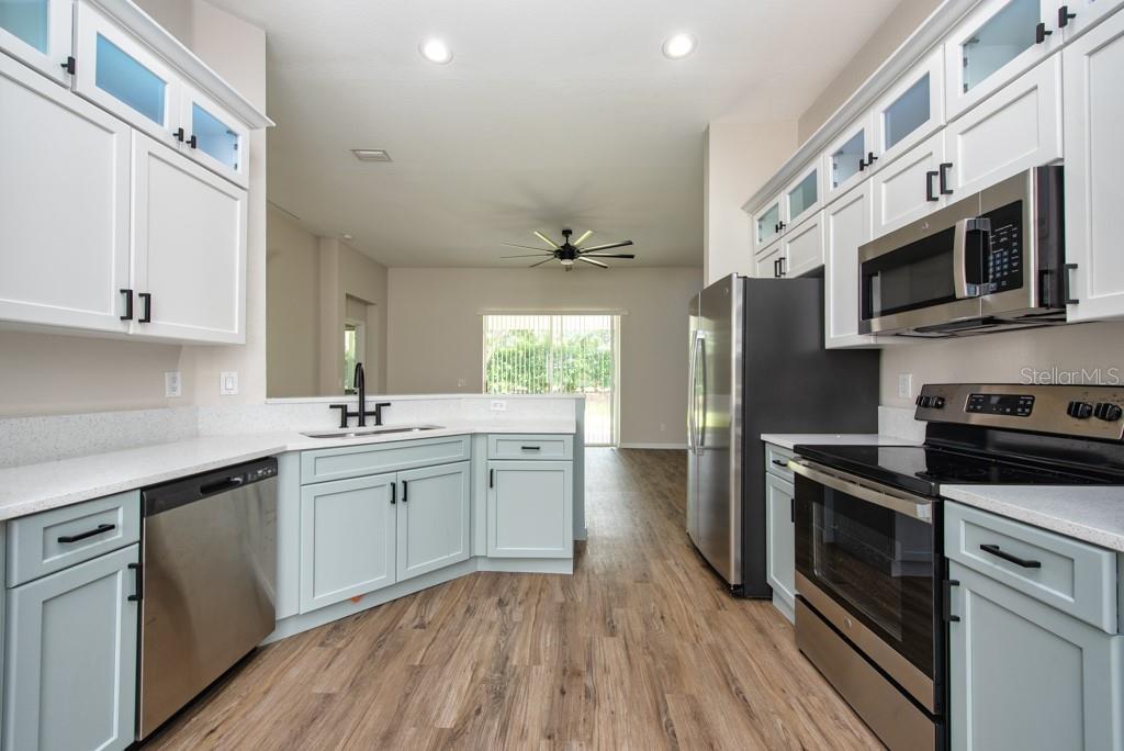 Listing photo id 8 for 11104 Holly Cone Drive