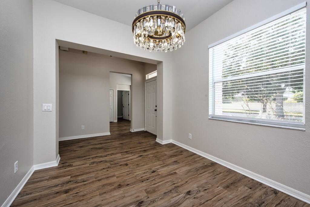 Listing photo id 10 for 11104 Holly Cone Drive