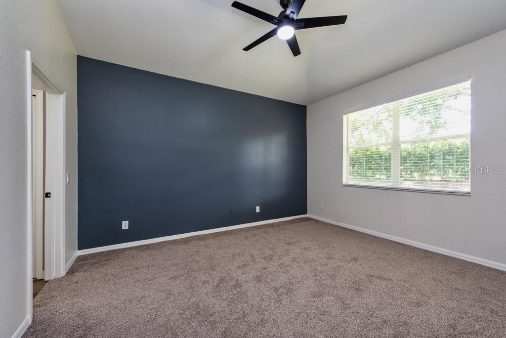 Listing photo id 11 for 11104 Holly Cone Drive