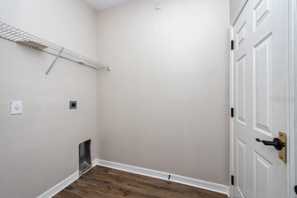 Listing photo id 20 for 11104 Holly Cone Drive