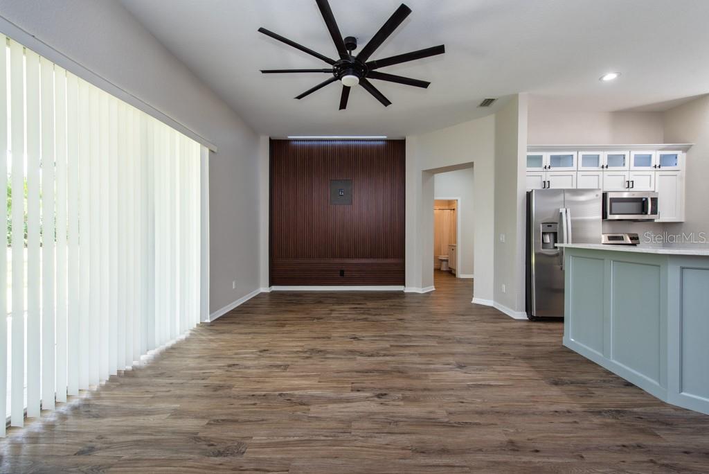 Listing photo id 1 for 11104 Holly Cone Drive