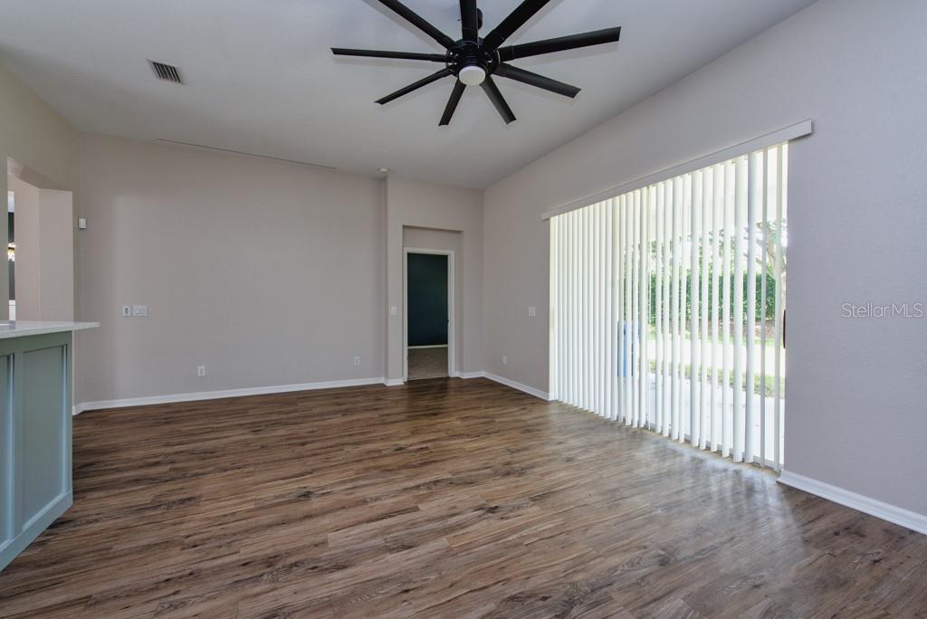 Listing photo id 3 for 11104 Holly Cone Drive