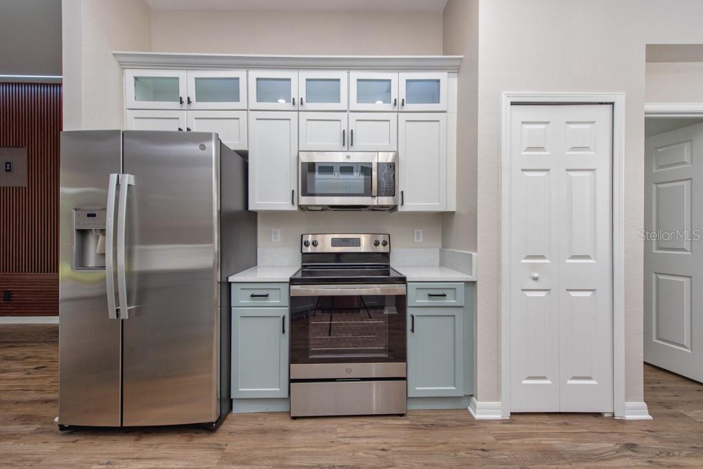 Listing photo id 7 for 11104 Holly Cone Drive