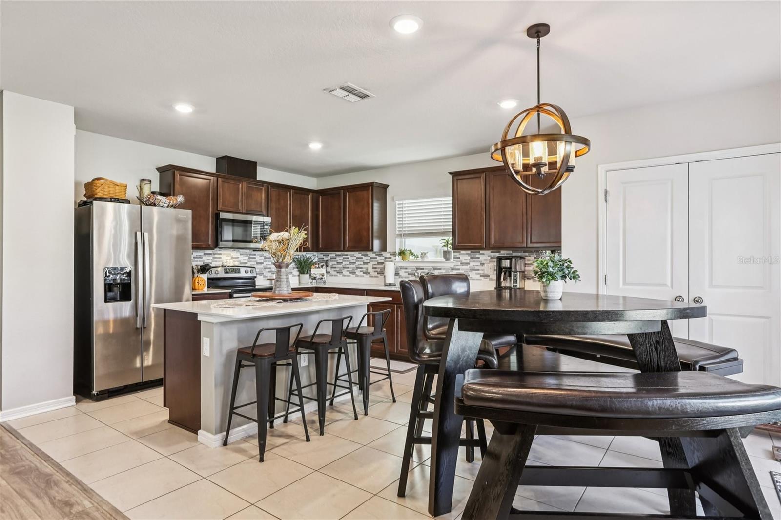 Image 18 of 68 For 29977 Marquette Avenue
