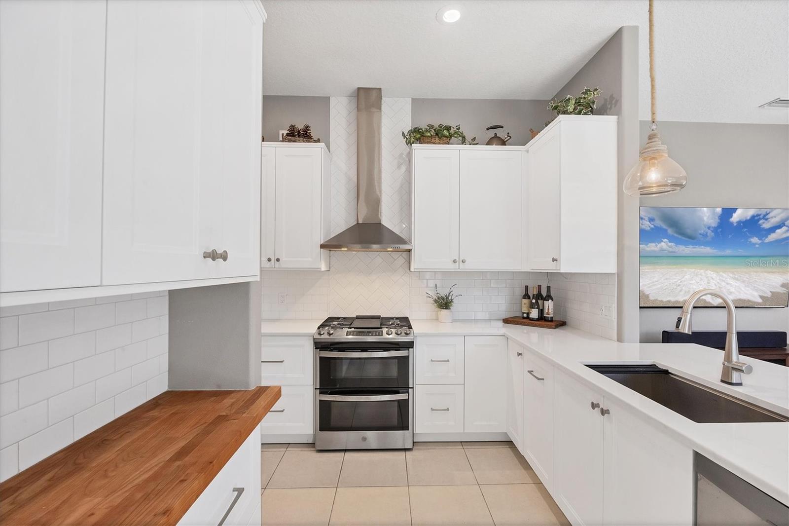 Image 27 of 74 For 159 Americas Cup Boulevard