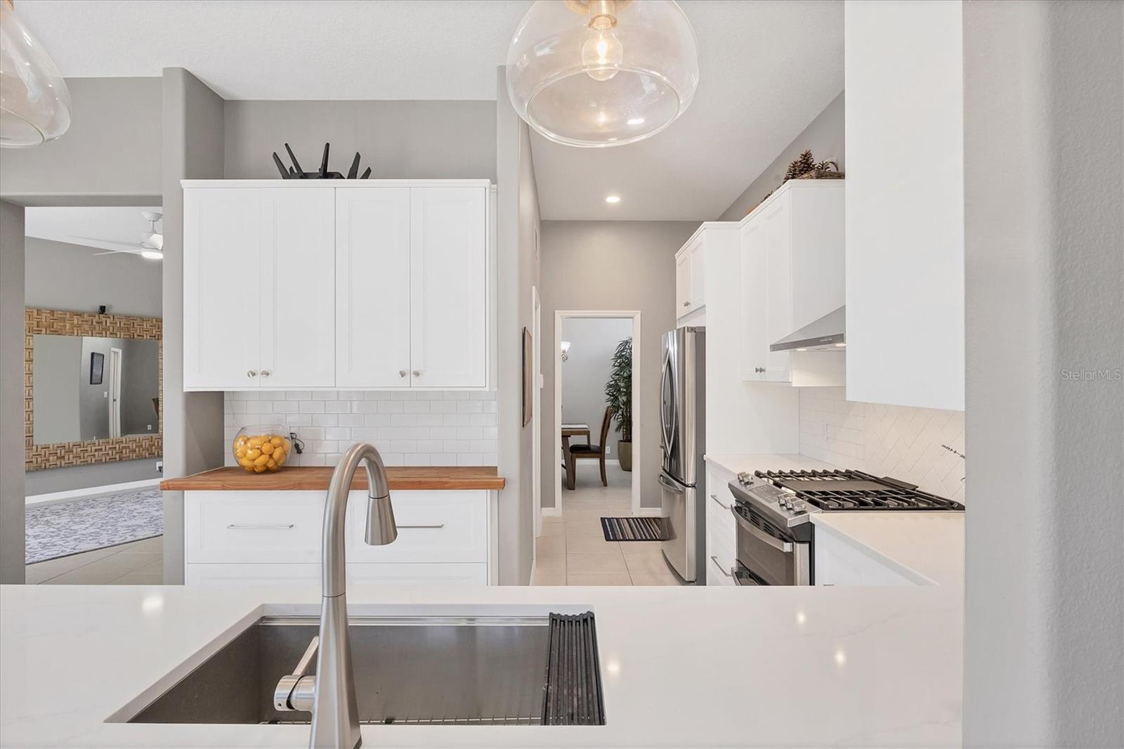 Image 28 of 74 For 159 Americas Cup Boulevard