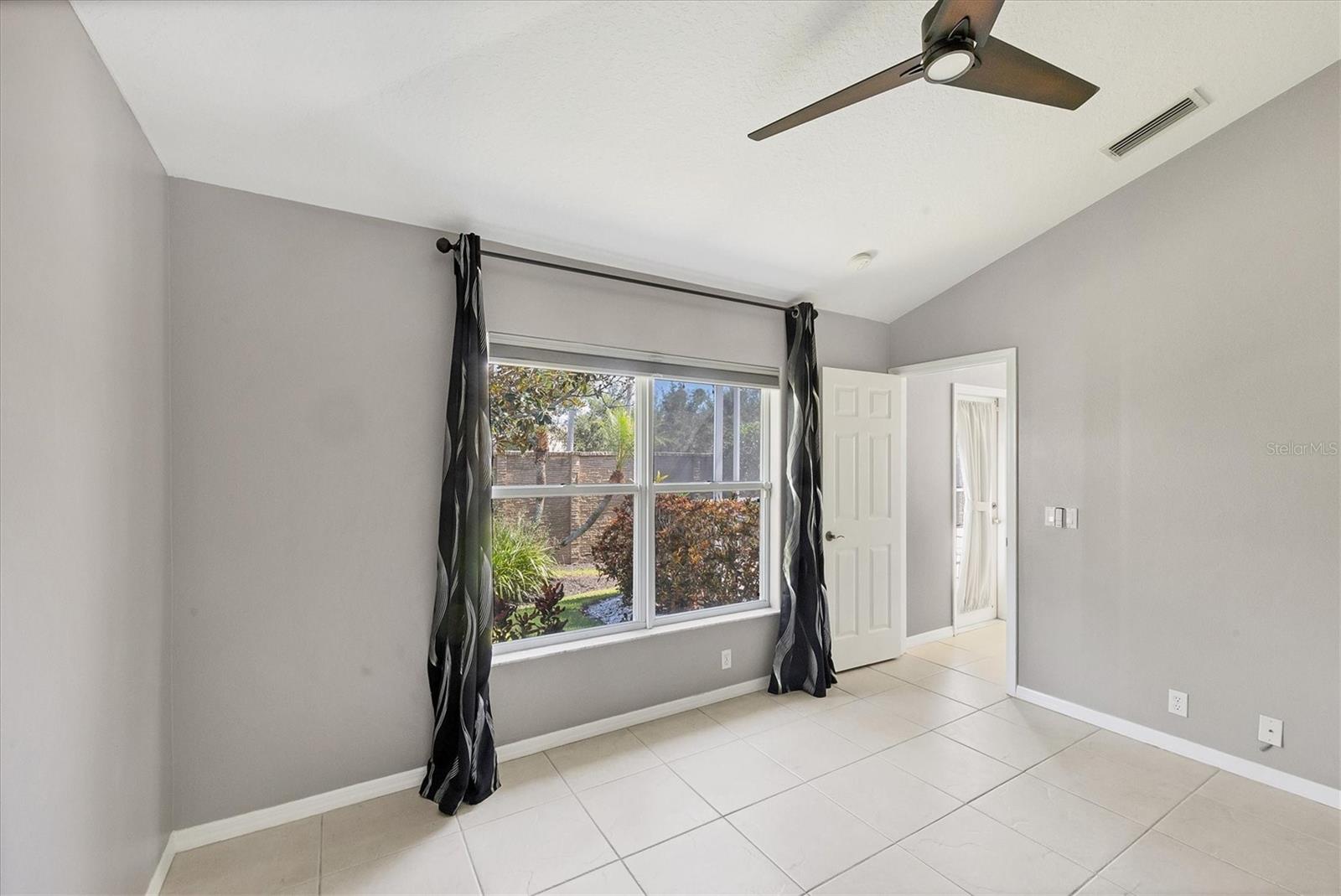 Image 45 of 74 For 159 Americas Cup Boulevard