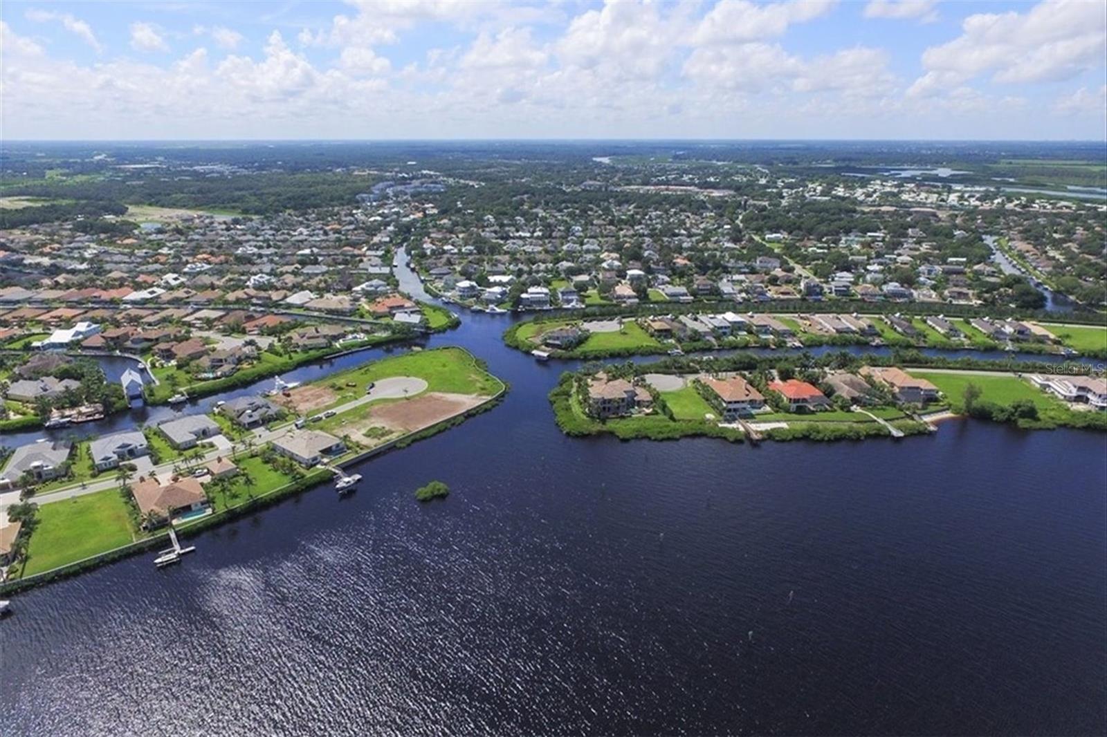 Image 7 of 74 For 159 Americas Cup Boulevard