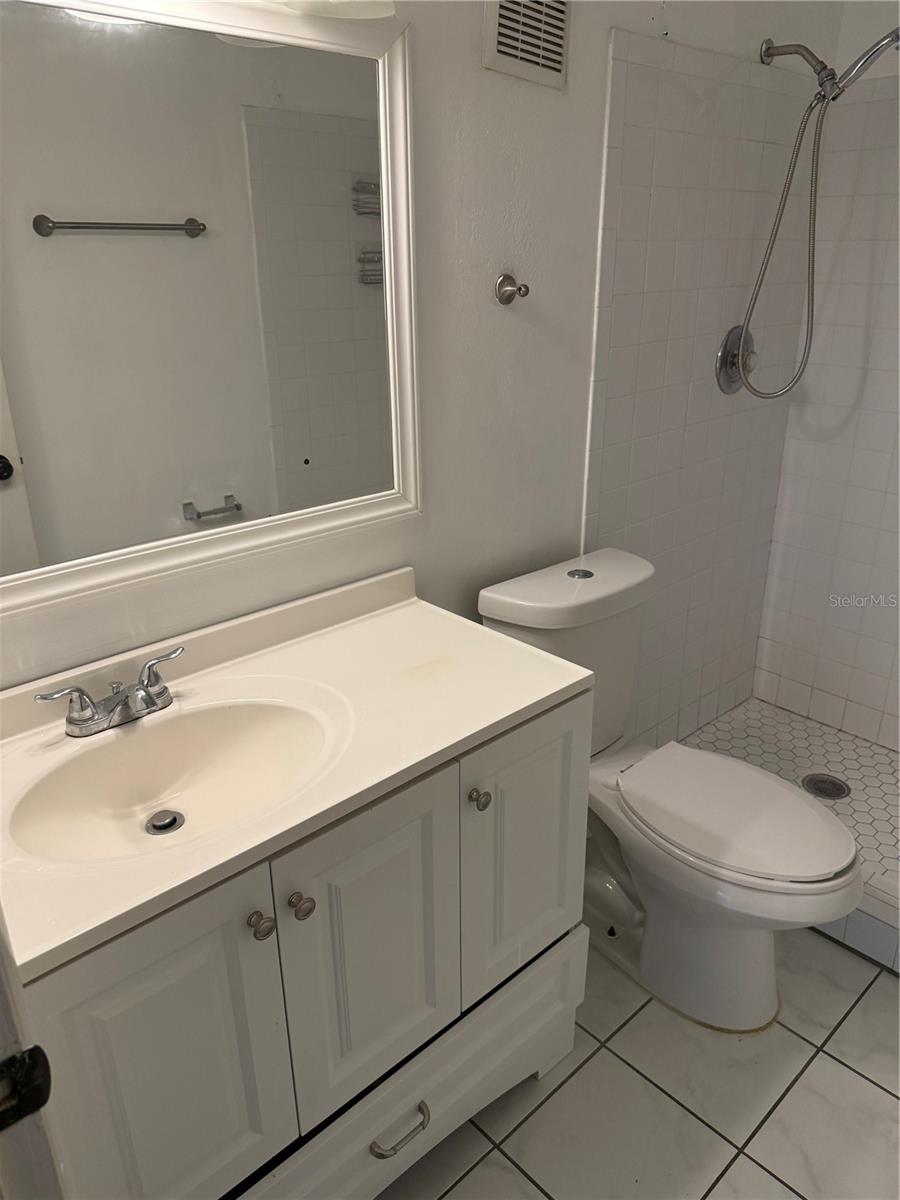 Image 12 of 25 For 605 Keene Road P14