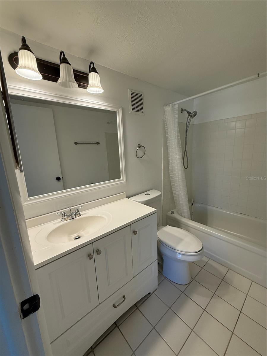 Image 16 of 25 For 605 Keene Road P14