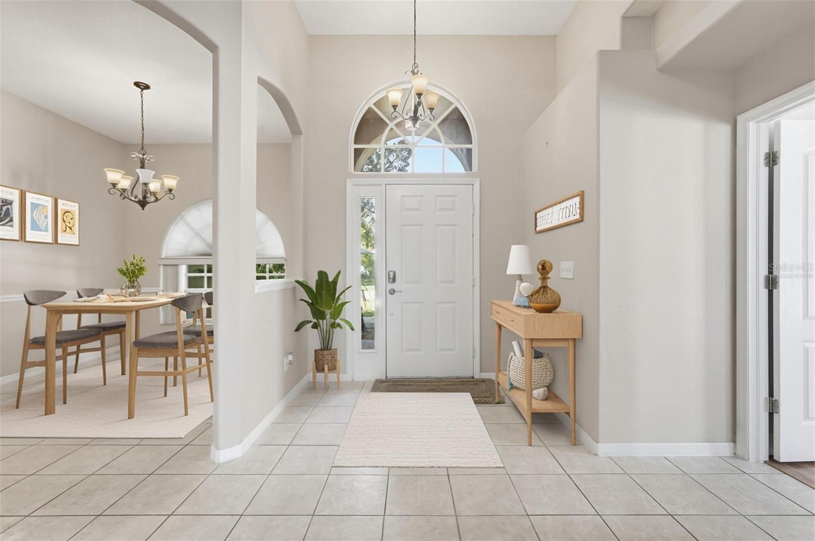 Listing photo id 15 for 2213 Towering Oaks Circle