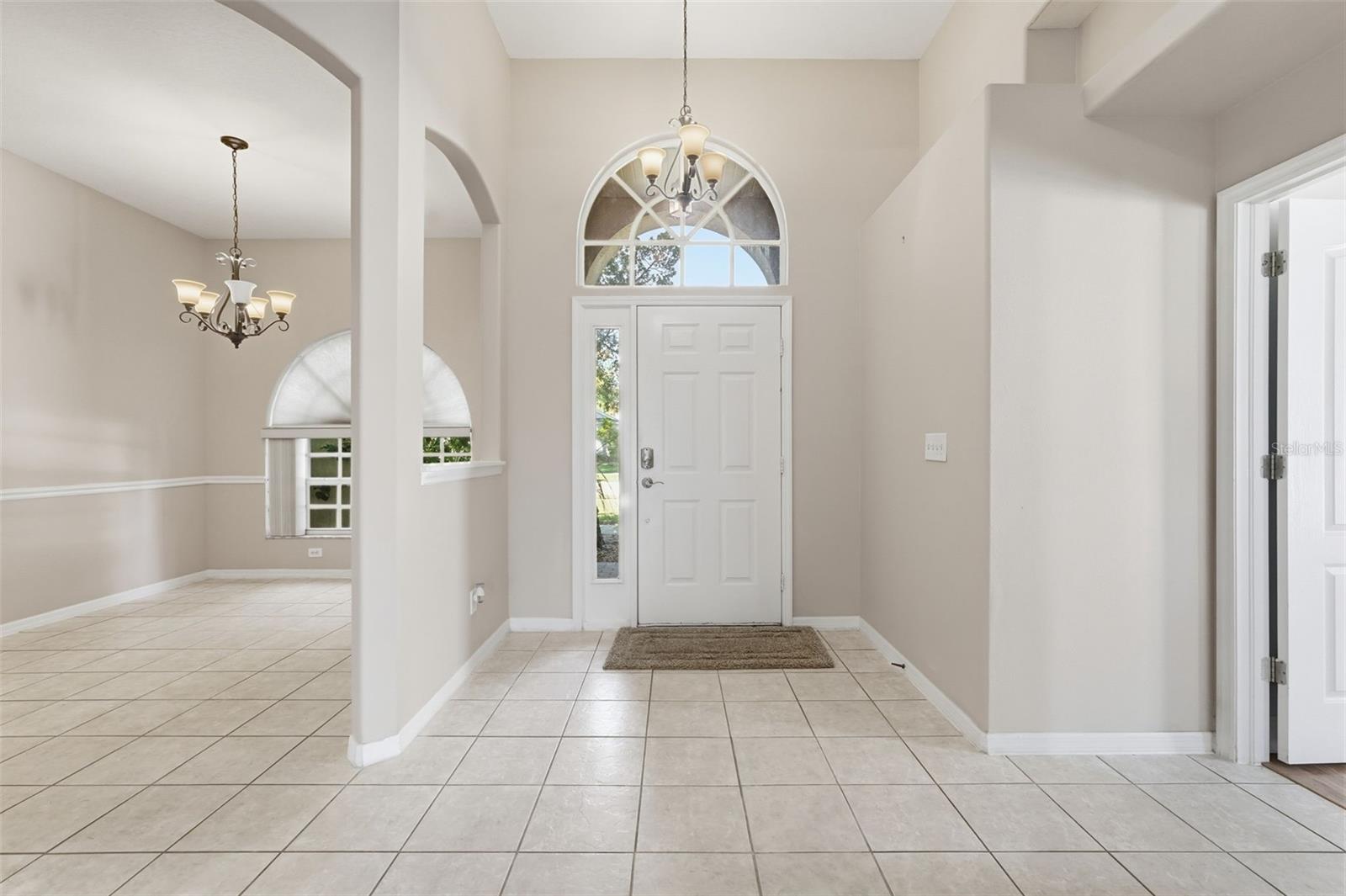 Listing photo id 16 for 2213 Towering Oaks Circle