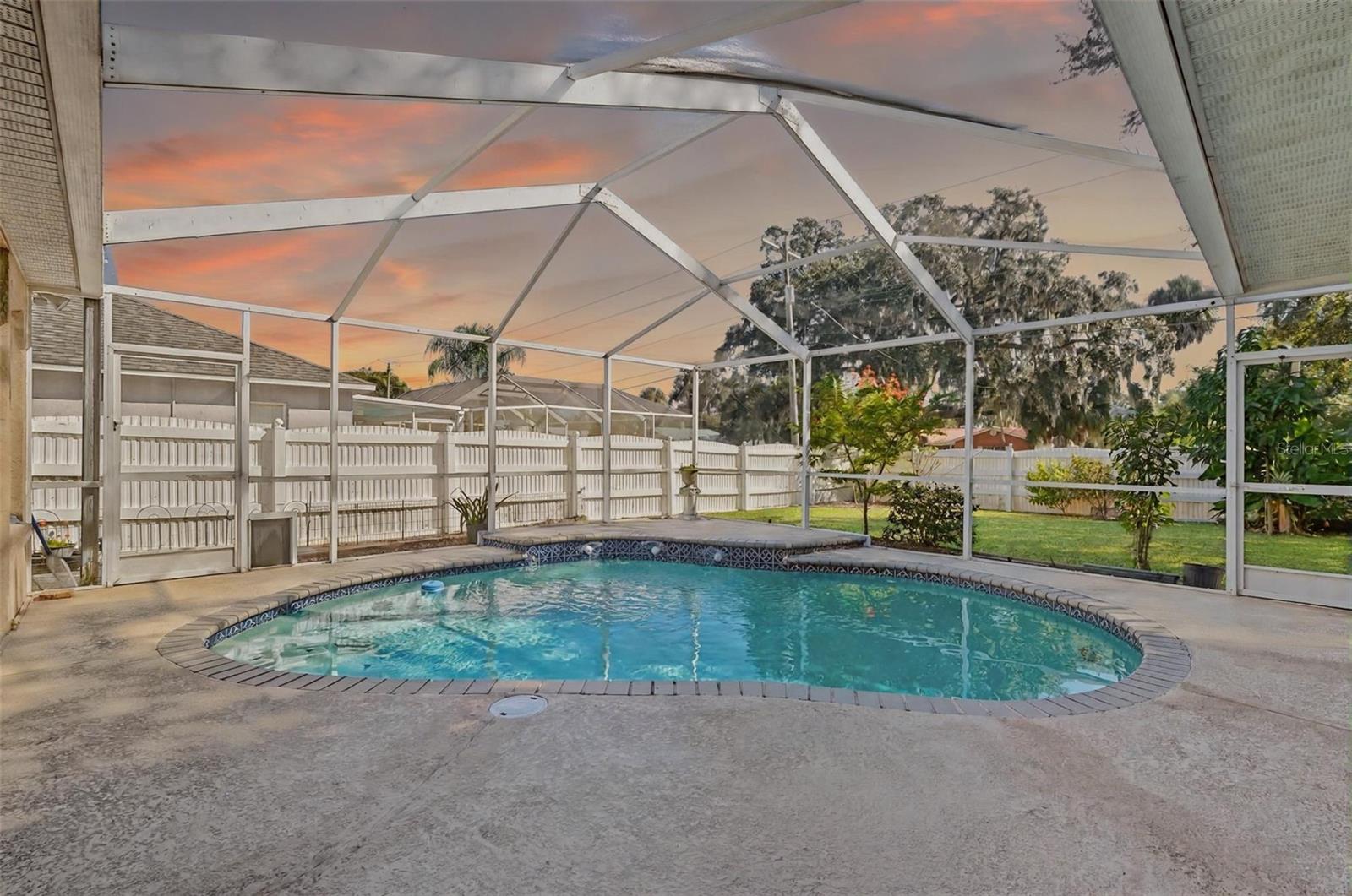 Listing photo id 0 for 2213 Towering Oaks Circle