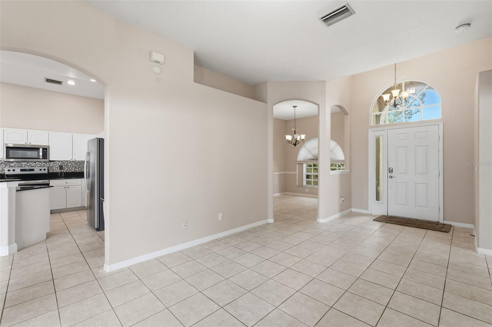 Listing photo id 19 for 2213 Towering Oaks Circle