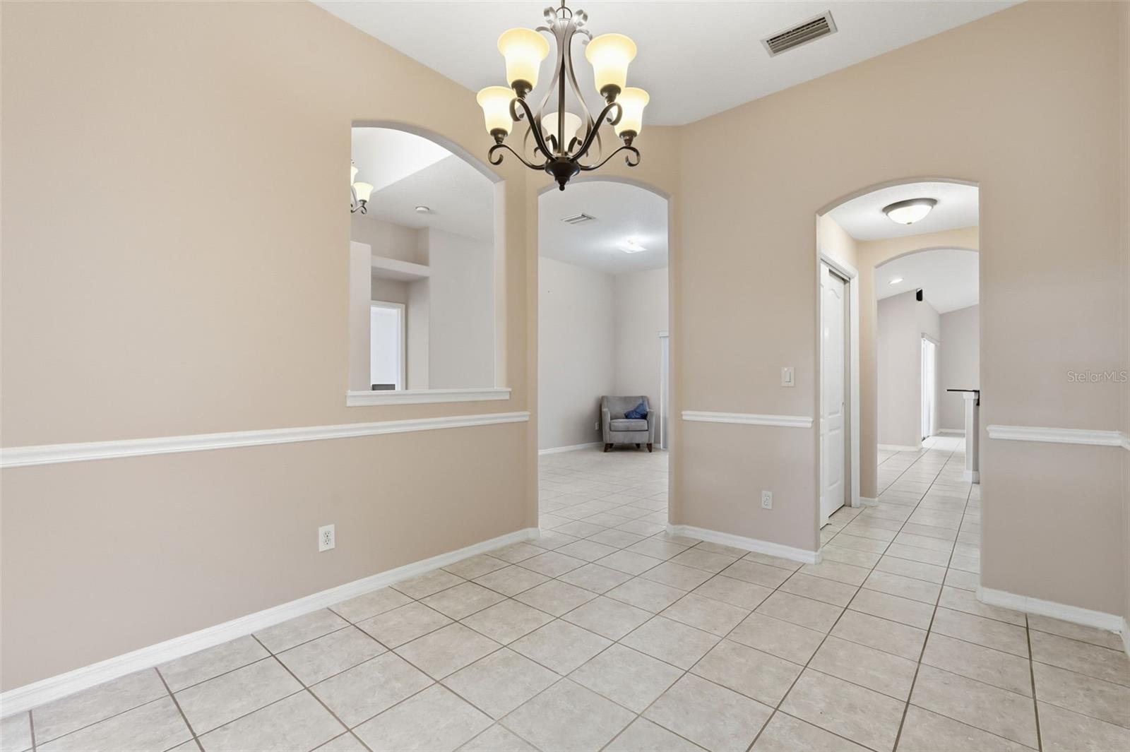 Listing photo id 22 for 2213 Towering Oaks Circle