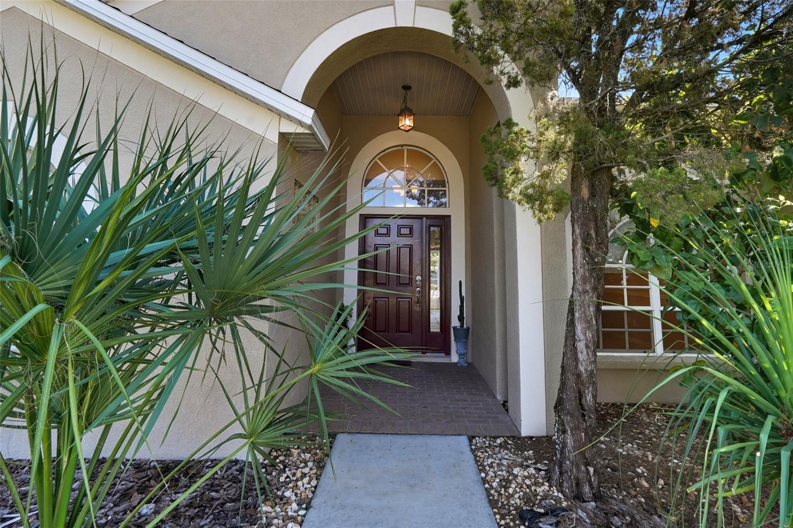 Listing photo id 1 for 2213 Towering Oaks Circle