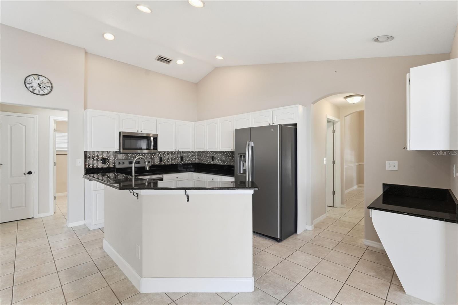 Listing photo id 35 for 2213 Towering Oaks Circle