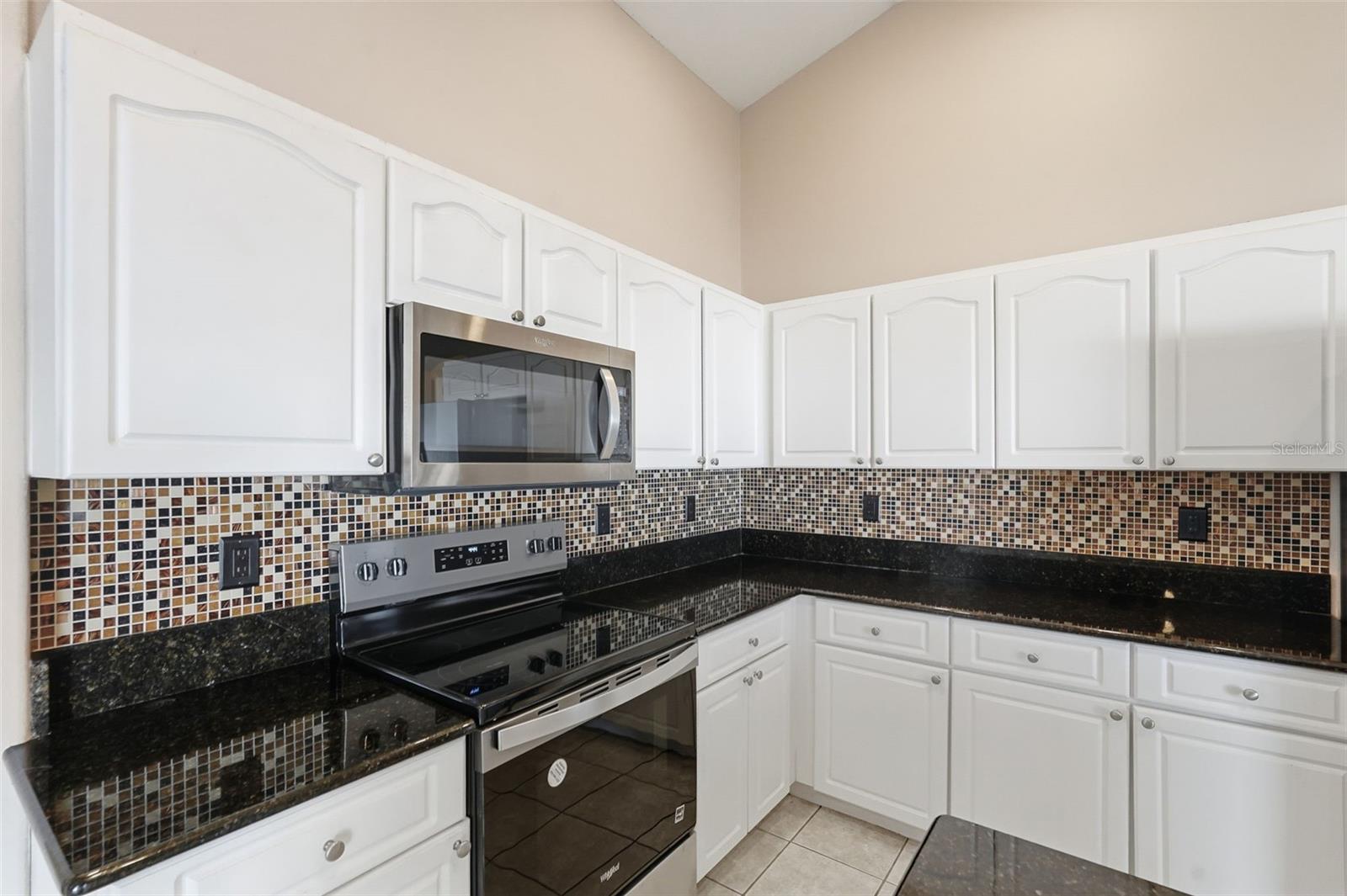 Listing photo id 36 for 2213 Towering Oaks Circle