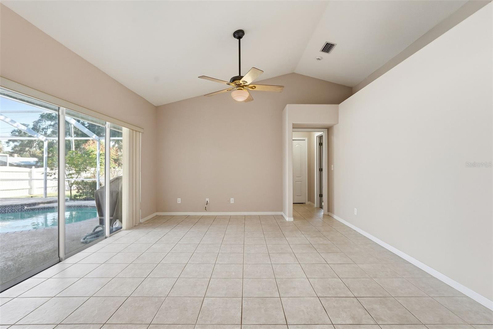 Listing photo id 42 for 2213 Towering Oaks Circle