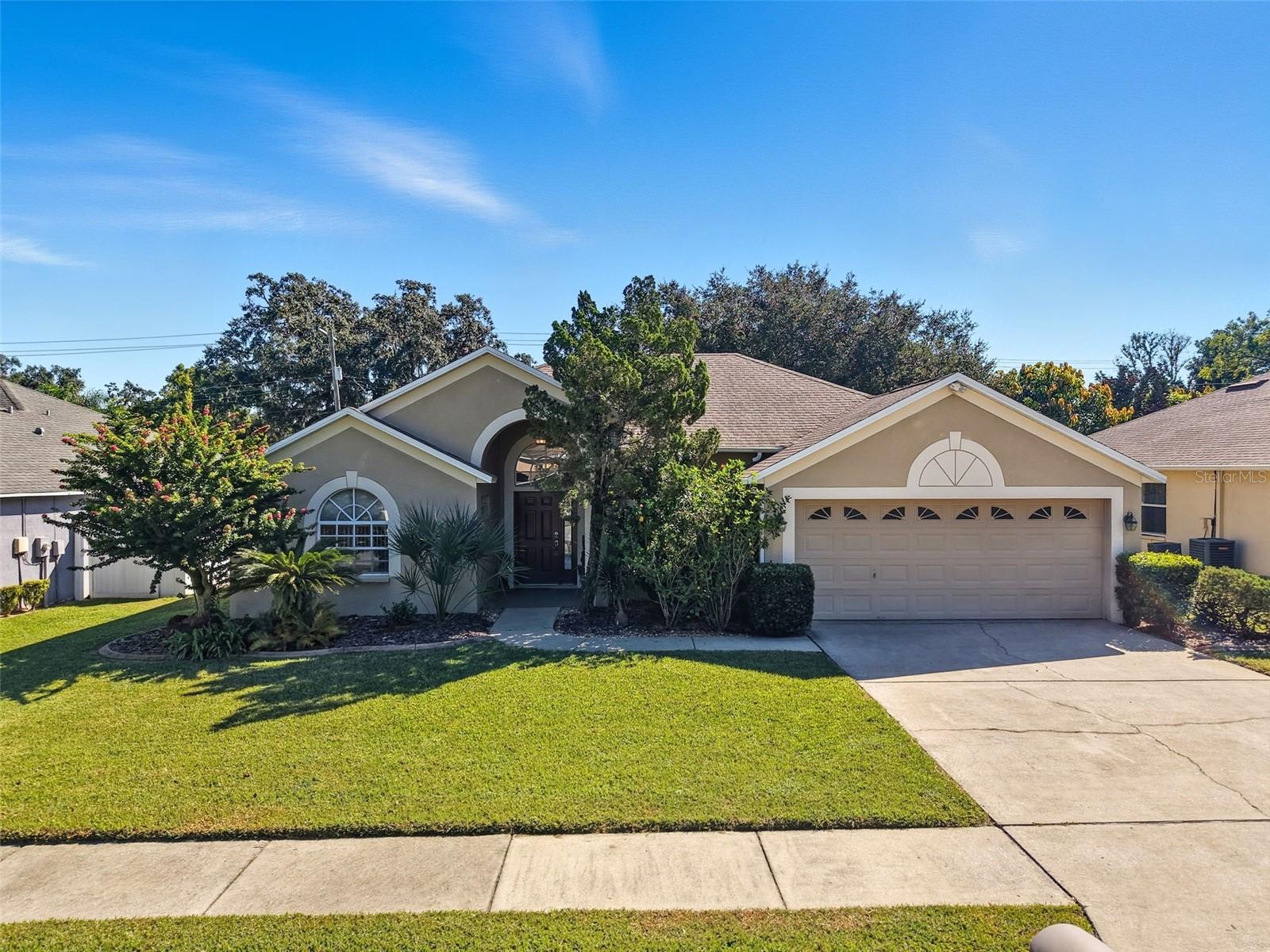 Listing photo id 56 for 2213 Towering Oaks Circle