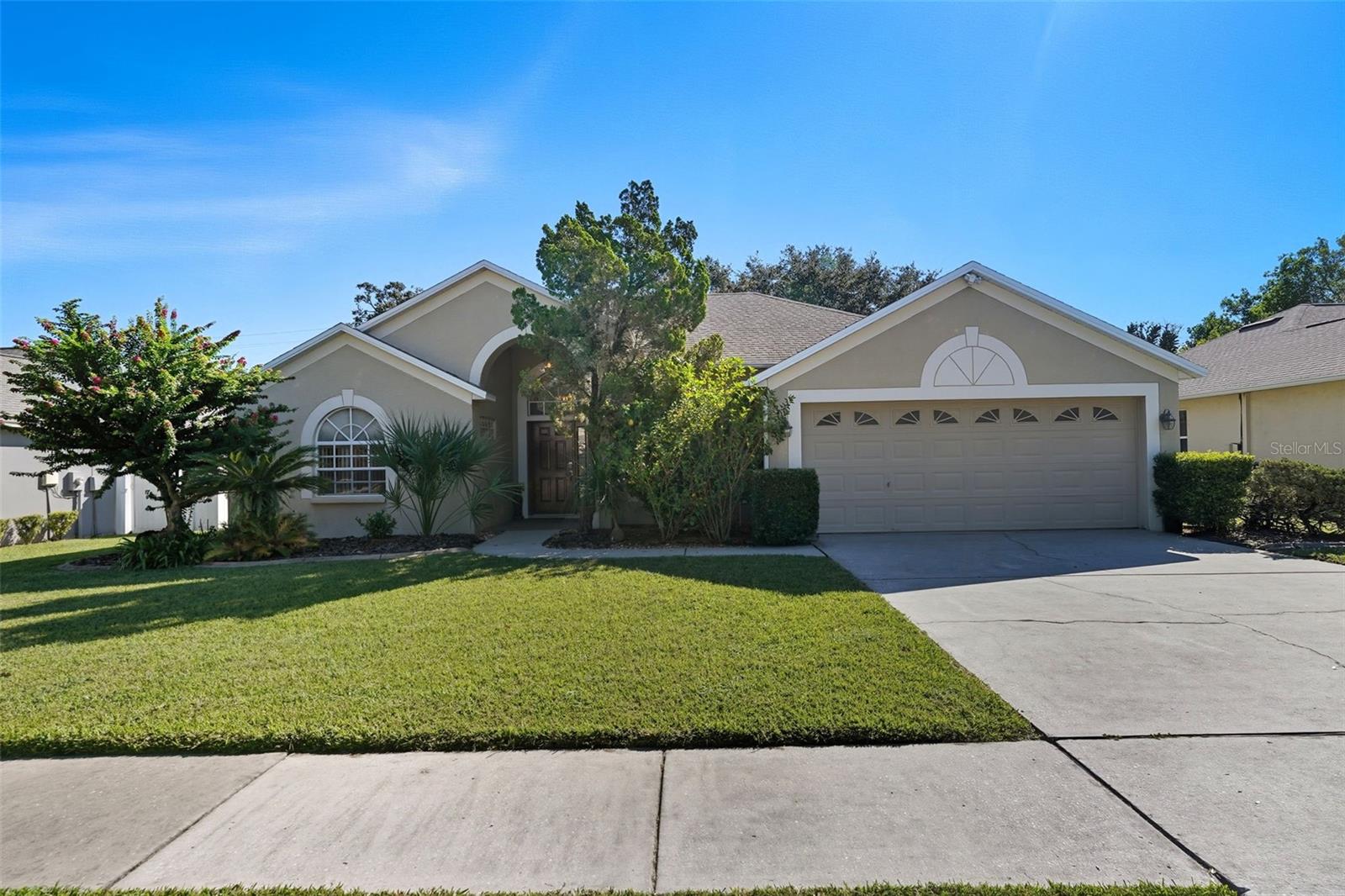 Listing photo id 62 for 2213 Towering Oaks Circle