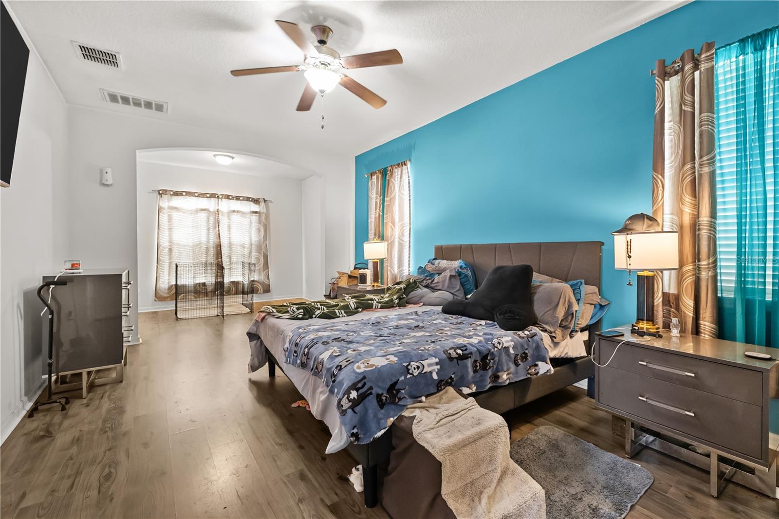 Image 18 of 41 For 11841 Thicket Wood Drive