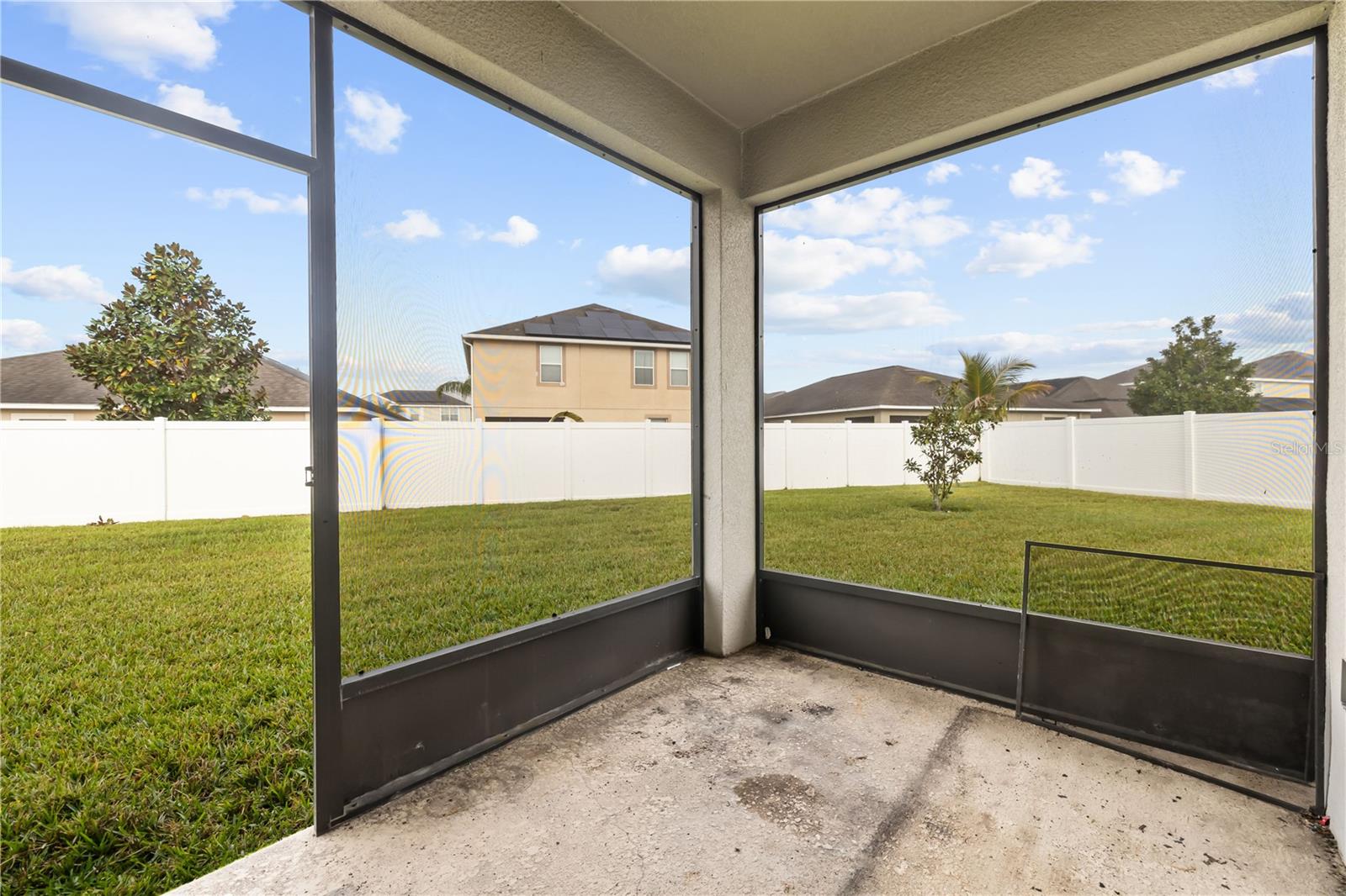 Image 26 of 41 For 11841 Thicket Wood Drive