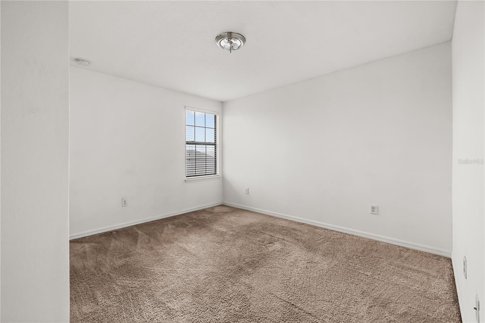 Image 32 of 41 For 11841 Thicket Wood Drive