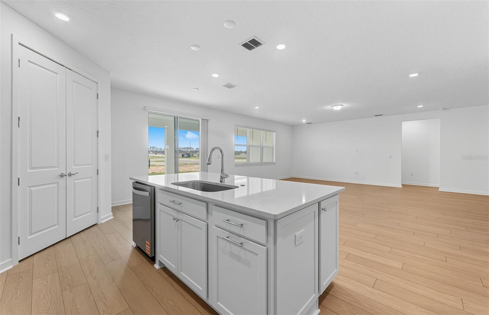 Image 4 of 19 For 3734 Obsidian Drive