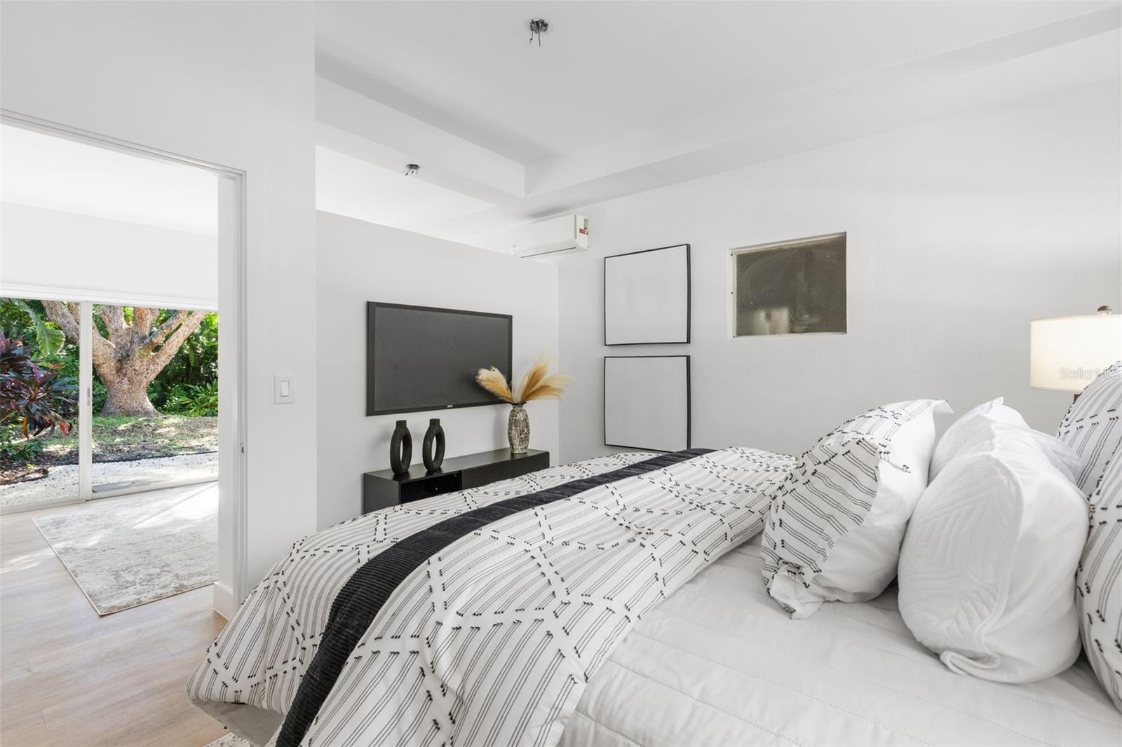 Image 17 of 29 For 145 Velma Drive W