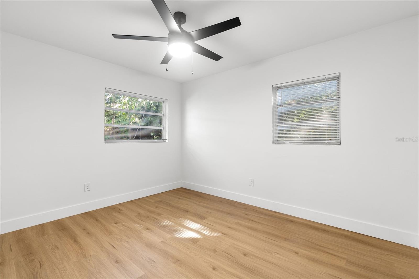 Image 19 of 29 For 145 Velma Drive W