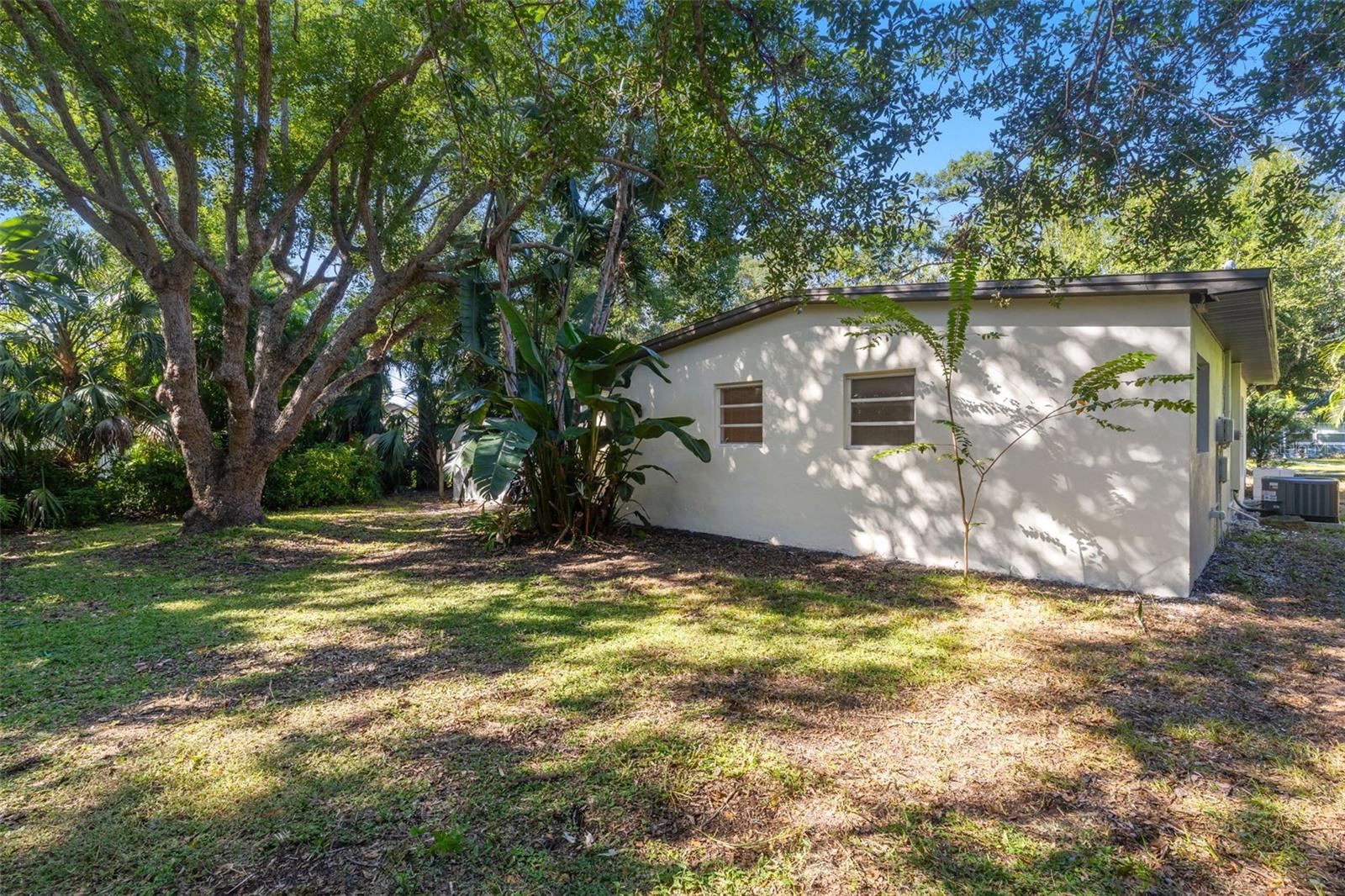 Image 26 of 29 For 145 Velma Drive W