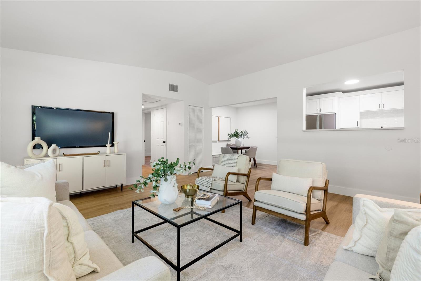 Image 6 of 29 For 145 Velma Drive W