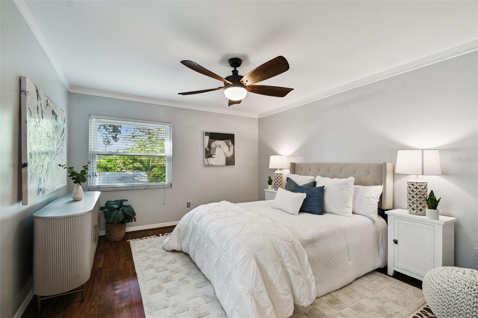 Listing photo id 19 for 2553 Maryland Avenue