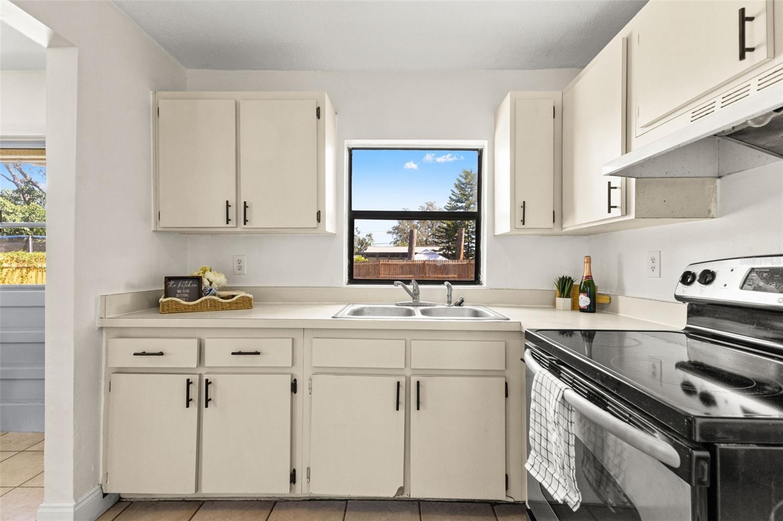 Image 14 of 33 For 10015 25th Street