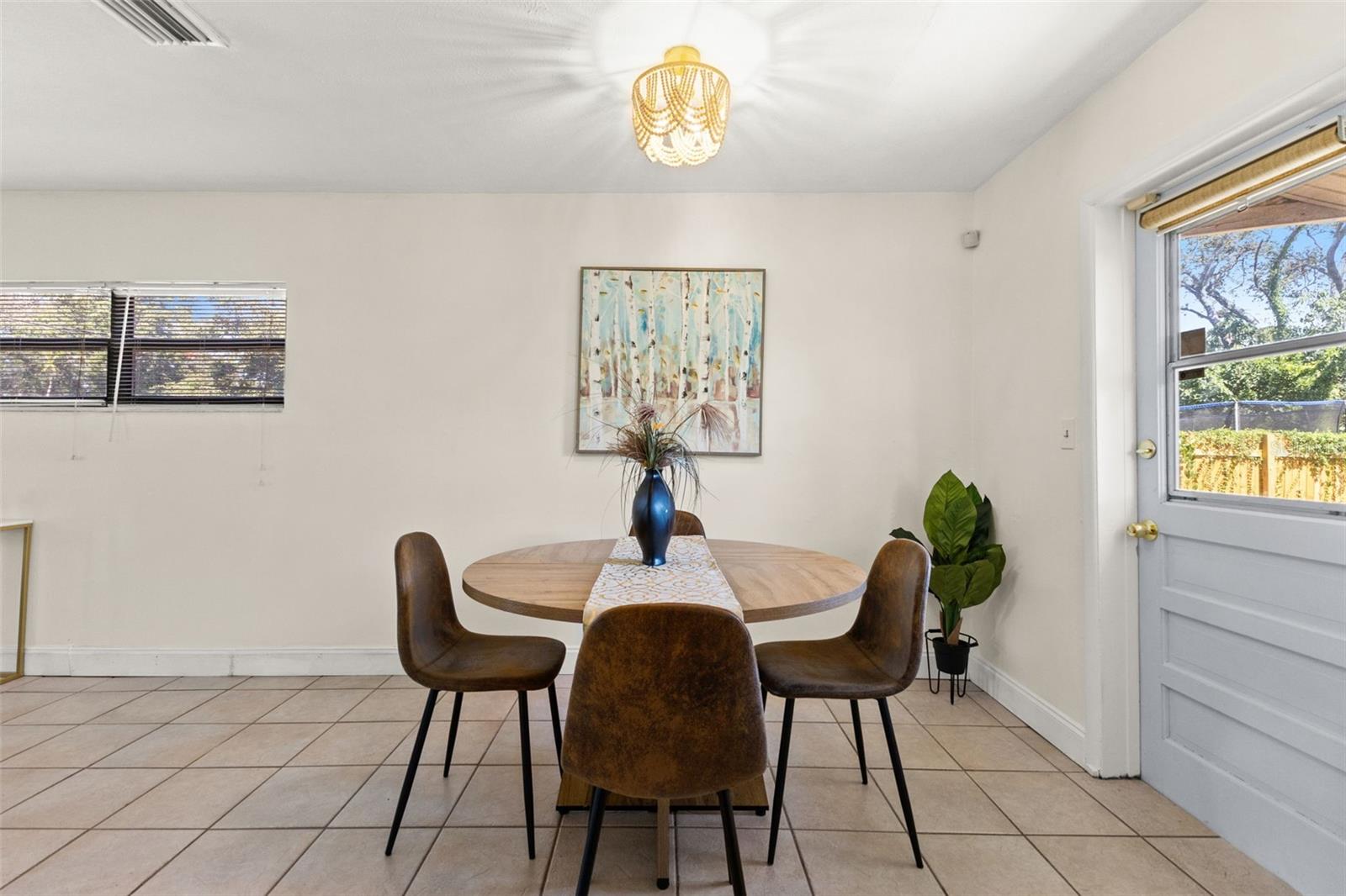 Image 15 of 33 For 10015 25th Street