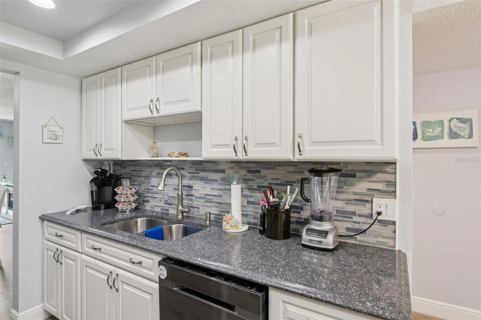 Image 14 of 85 For 5849 Park Street N 202