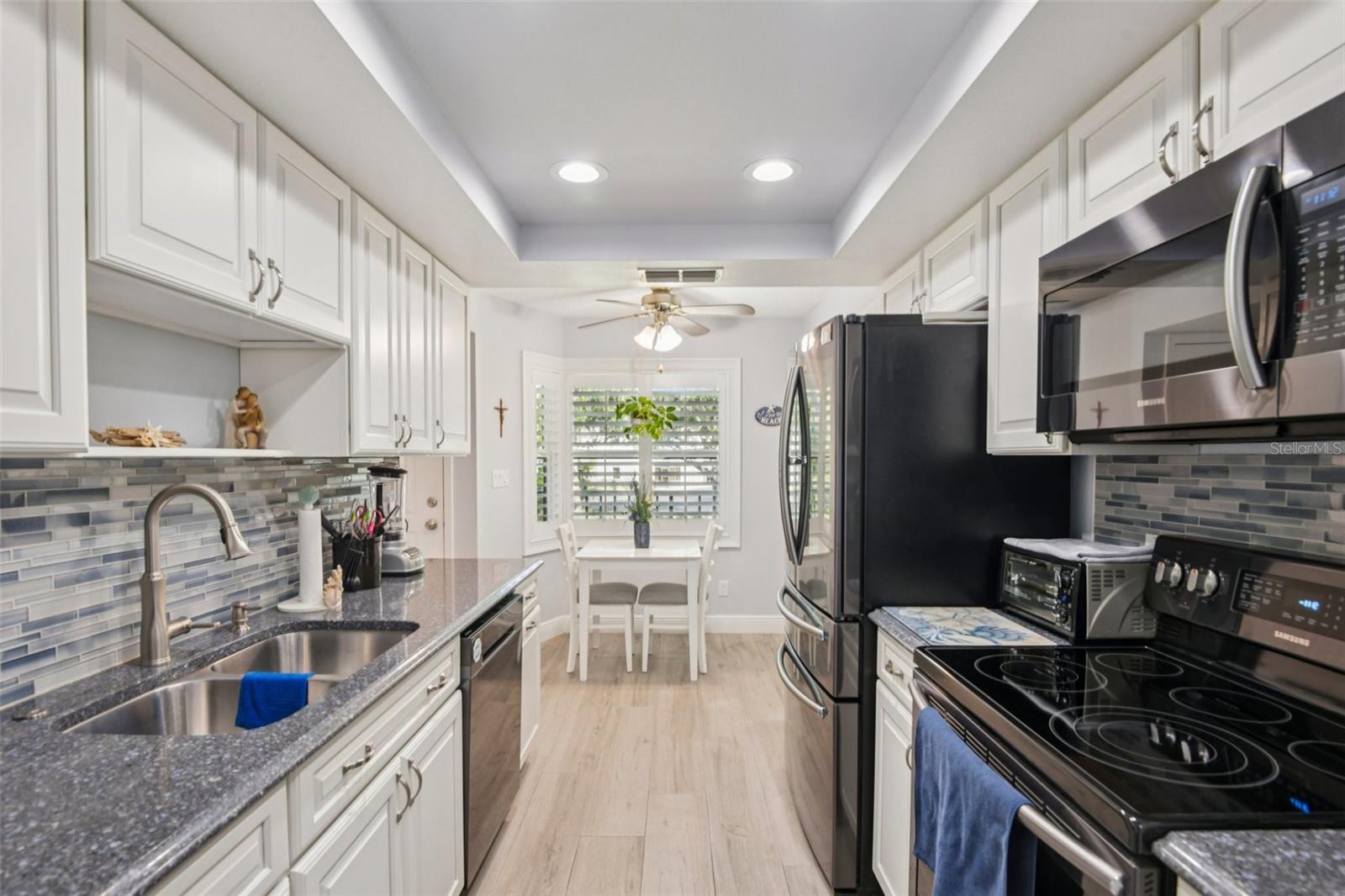 Image 16 of 85 For 5849 Park Street N 202
