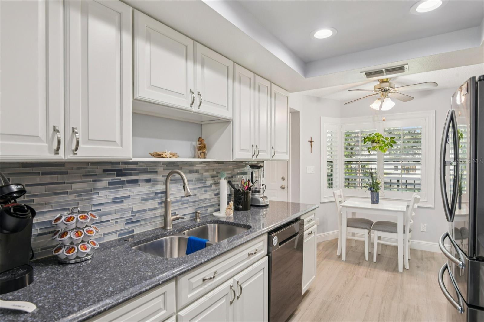 Image 17 of 85 For 5849 Park Street N 202