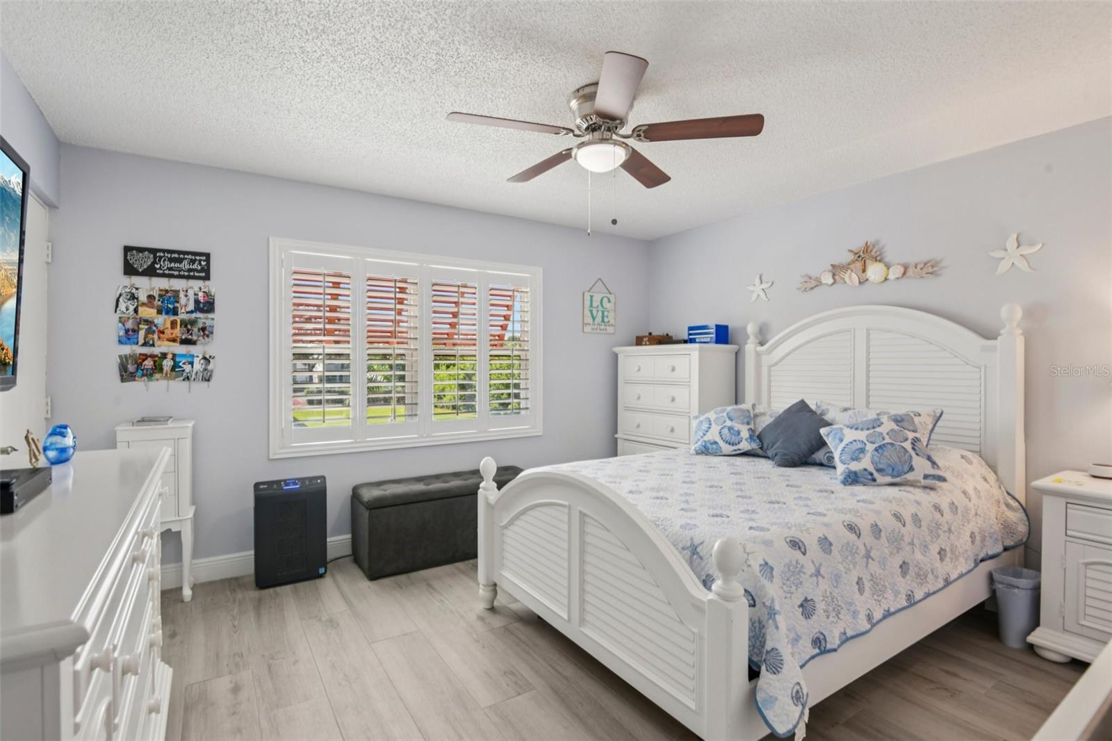Image 18 of 85 For 5849 Park Street N 202