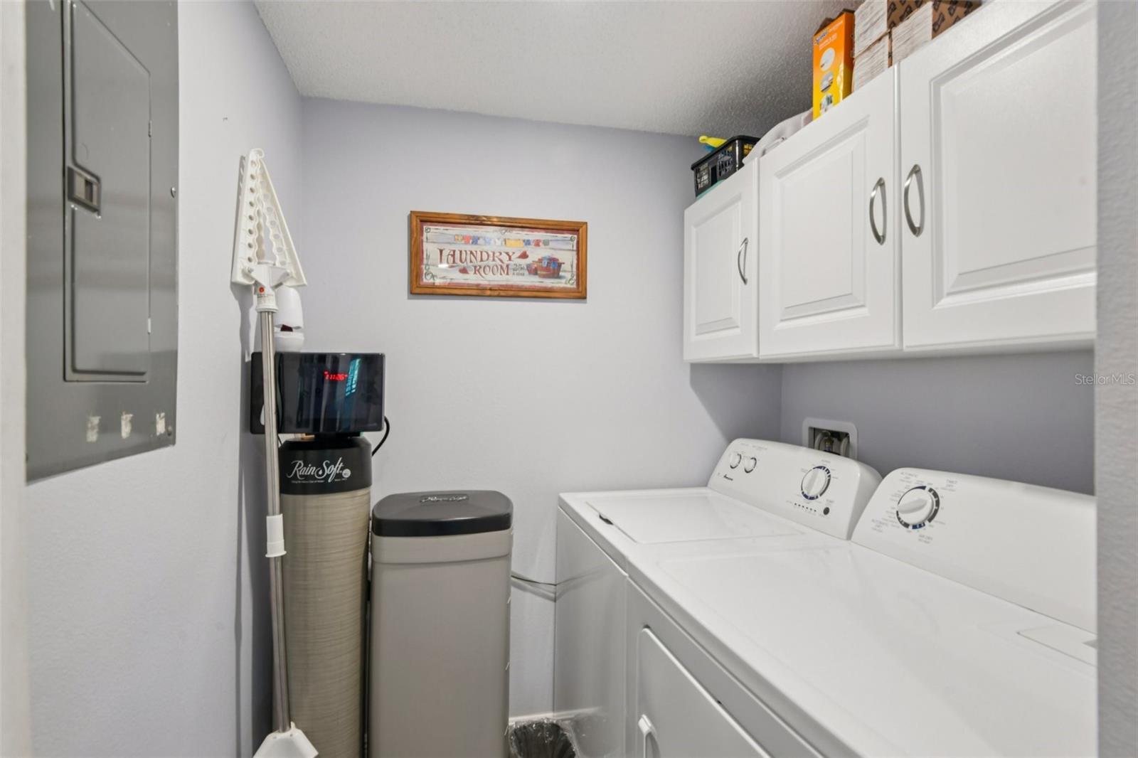 Image 29 of 85 For 5849 Park Street N 202